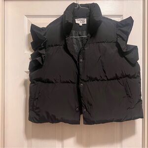 BUCKETLIST Black Puffer Vest